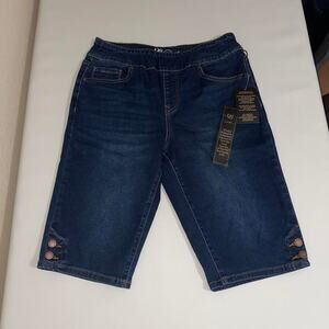 Nwt dg2 by diane gilman bermuda shorts